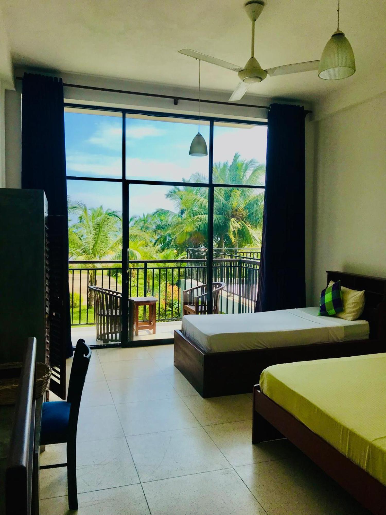 Aqua Marine Beach Hotel 卡尔库达 外观 照片